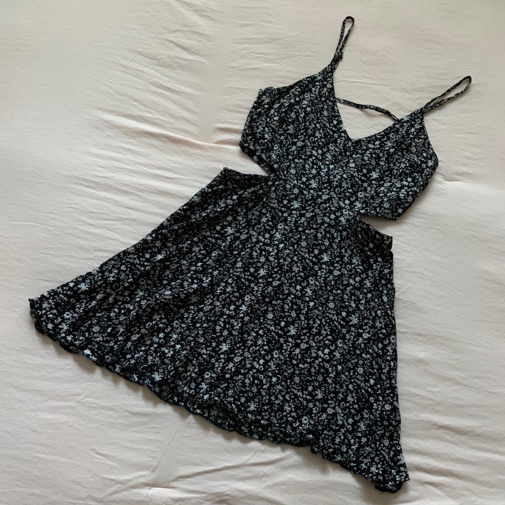 CR Floral Cut-out Dress
